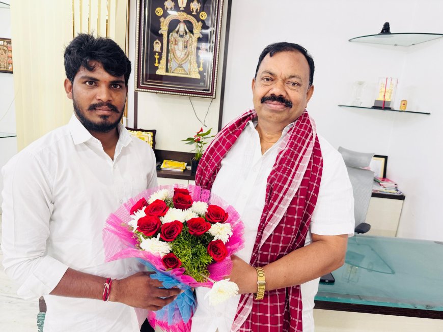 క్యామకు శుభాకాంక్షలు తెలియజేసిన గజ్జి నాని యాదవ్