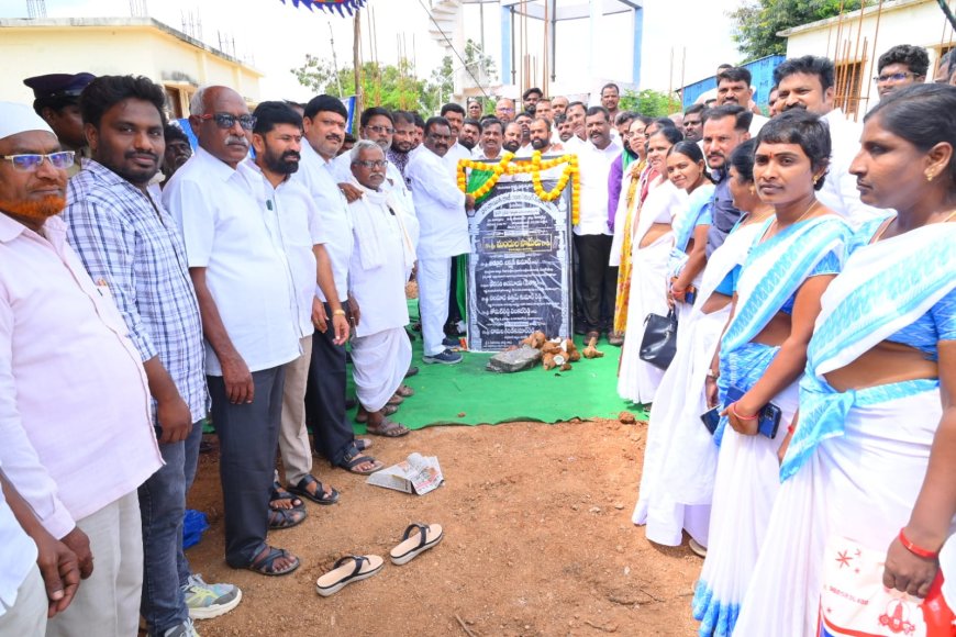 హెల్త్ సబ్ సెంటర్లకు శంకుస్థాపన చేసిన ఎమ్మెల్యే మందుల సామెల్