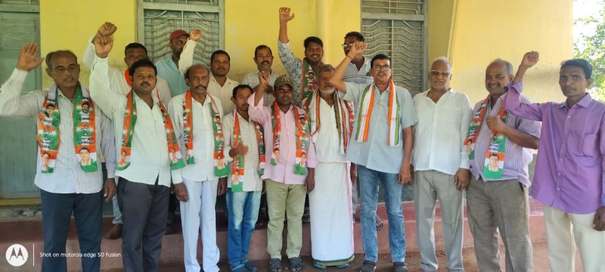 కాంగ్రెస్ తీర్థం పుచ్చుకున్న బిఆర్ఎస్ బిజెపి నాయకులు పేరూరు పంచాయతీ నుండి భారీ చేరికలు