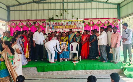 పాఠశాలలో చిన్నారుల సందడి