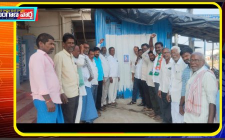 ఘనంగా మాజీ ప్రధాని ఇందిరా గాంధీ జయంతి వేడుకలు 