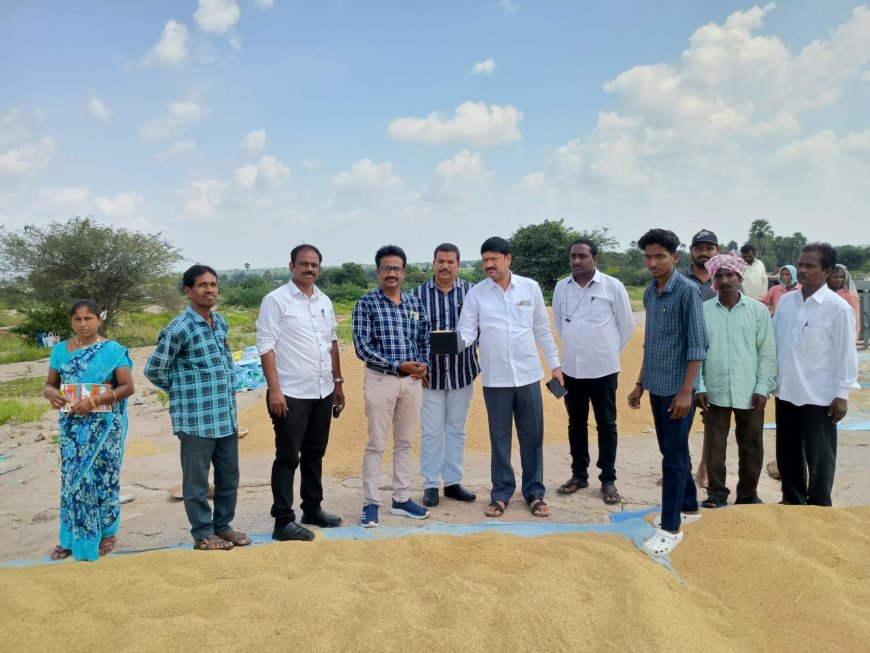 ఐకెపి కేంద్రాలను పరిశీలించిన అధికారులు