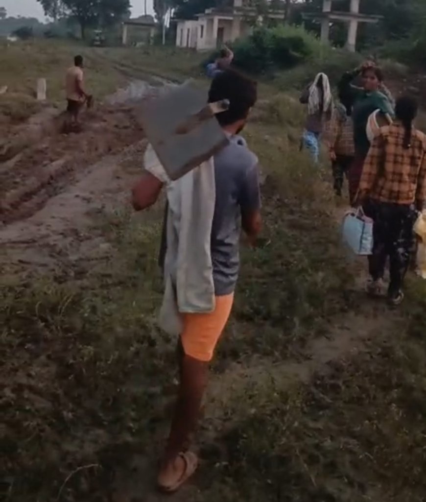 అధికారుల కనుసన్నల్లో కొనసాగుతున్న ఇసుక దందా