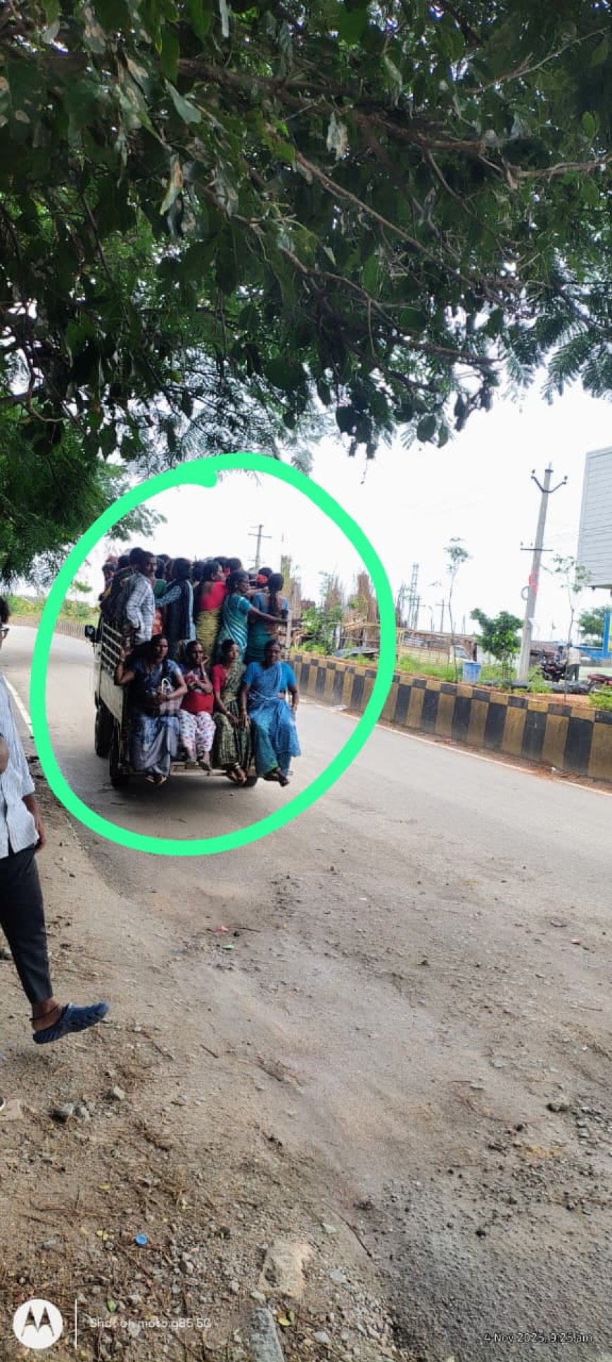 ప్రాణాలు పోతే కానీ స్పందించరా