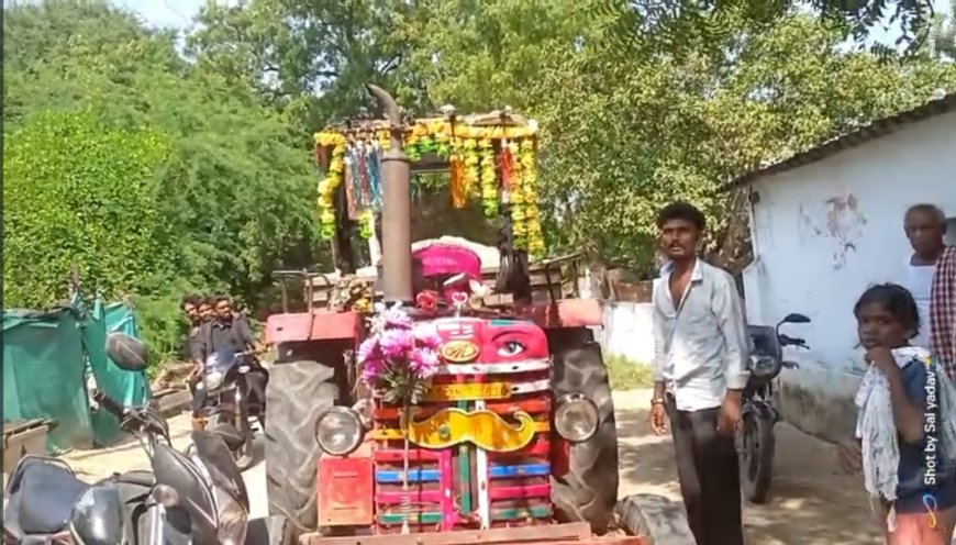 ఇసుక ట్రాక్టర్ ను అడ్డుకున్న గ్రామస్తులు