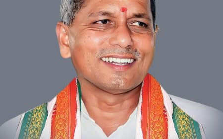 **కోదాడ మున్సిపాలిటీ పరిధిలోని ప్రజలు కు& కాంగ్రెస్ పార్టీ కార్యకర్తలకు నూతన సంవత్సర శుభాకాంక్షలు"కాంగ్రెస్ పార్టీ సీనియర్ నాయకులు ఎర్నేని వెంకటరత్నం బాబు*