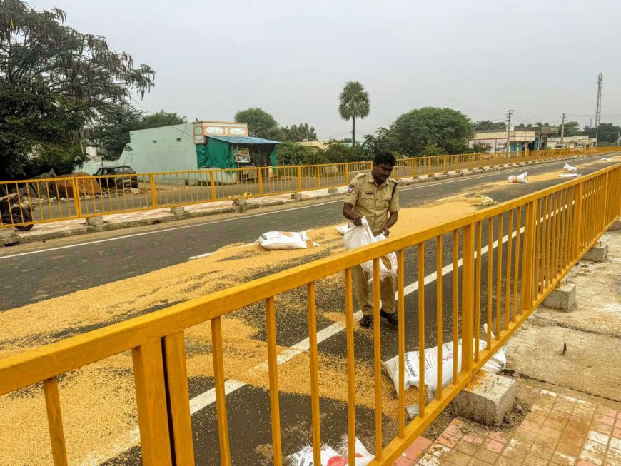 భారీ రోడ్డు ప్రమాదాన్ని తప్పించిన ఎఫ్ఎస్టి సభ్యులు