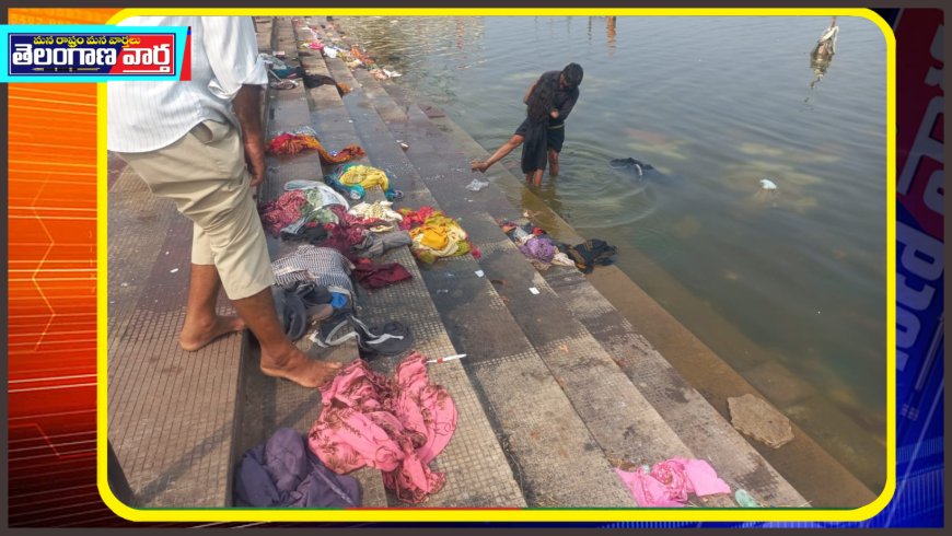 మురికి కూపంగా మారిన కృష్ణా పుష్కర ఘాట్లు