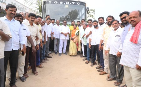 కళ నెరవేరింది ....బస్టాండ్ లోకి బస్సు వచ్చింది