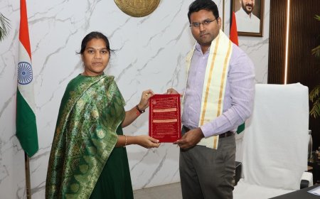 అలంపూర్ ఆలయ ఉత్సవాలకు జిల్లా కలెక్టర్ కు ఆహ్వానం