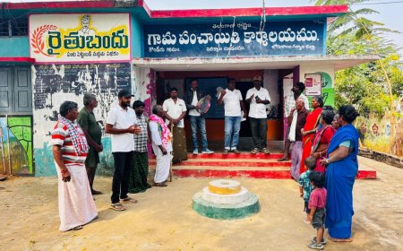 పరిసరాల పరిశుభ్రత పై ప్రభుత్వ కళాకారుల అవగాహన కార్యక్రమలు.