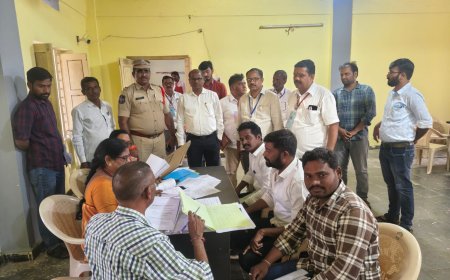 నామినేషన్ కేంద్రాన్ని పరిశీలించిన ఆర్డీవో