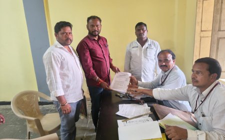 3వ వార్డు అభ్యర్థిగా నామినేషన్ వేసిన నిర్మాల గిరిబాబు