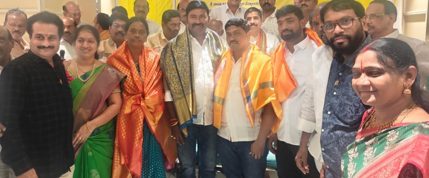 సర్పంచులకు వార్డు మెంబర్లకు ఘనంగా సన్మానం""నేలకొండపల్లి ఆర్యవైశ్యుల సంఘం