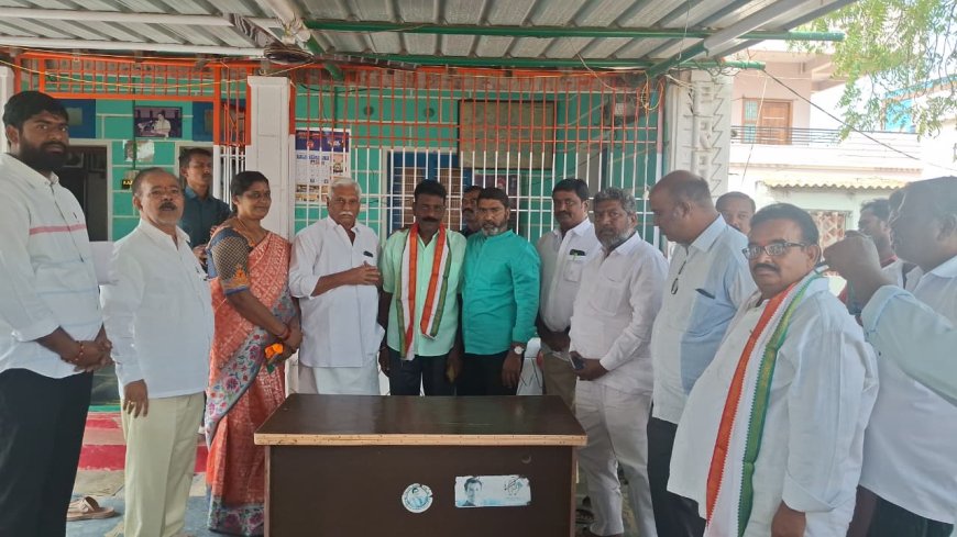 కాంగ్రెస్ పార్టీ లో భారీగా చేరికలు 