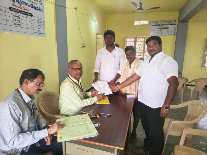 ఏడవ వార్డు కౌన్సిలర్ అభ్యర్థిగా నామినేషన్ వేసిన దేశగాని నవీన్