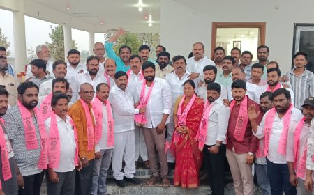 మాజీ మంత్రి జగదీశ్ రెడ్డి సమక్షంలో బిఆర్ఎస్ లో పలువురి చేరిక