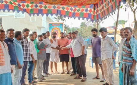 మృతుని కుటుంబానికి ఆర్థిక సహాయం అందజేత