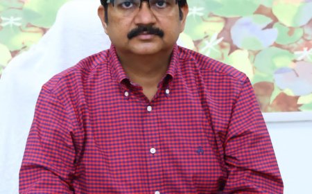 ఓటింగ్ కోసం 18 రకాల గుర్తింపు కార్డులలో ఏదైనా చూపించవచ్చని : కలెక్టర్