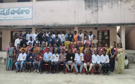 ఘనంగా పూర్వ విద్యార్థుల ఆత్మీయ సమ్మేళన