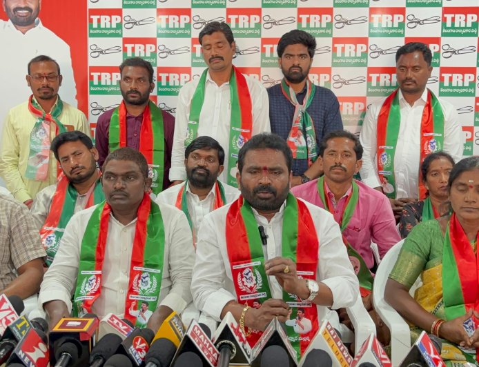 బీసీ, ఎస్సీ, ఎస్టీ, మైనారిటీల రాజకీయ అణచివేతపై  తీవ్ర విమర్శలు