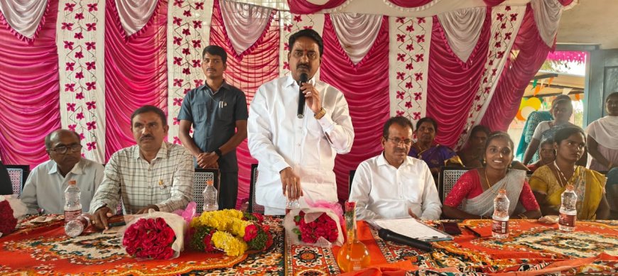 పాఠశాలల అభివృద్ధికి దాతలు సహకారం అందించాలి. టూరిజం శాఖ చైర్మన్ రమేష్ రెడ్డి