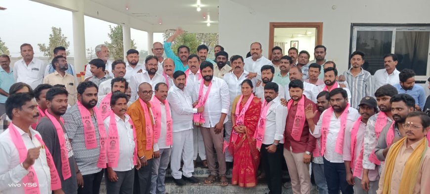 మాజీ మంత్రి జగదీశ్ రెడ్డి సమక్షంలో బిఆర్ఎస్ లో పలువురి చేరిక