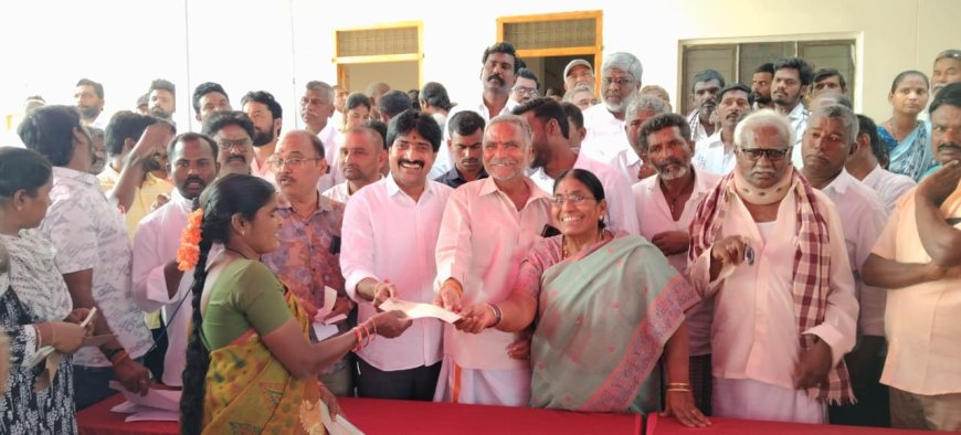 515 మంది లబ్ధిదారులకు కల్యాణలక్ష్మి-షాదీ ముబారక్ చెక్కుల పంపిణీ చేసిన 