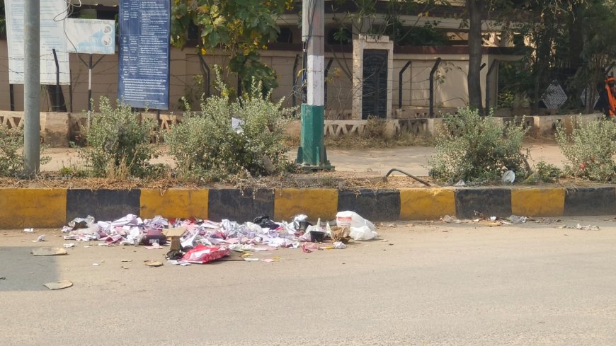 చెత్తను తీయని మున్సిపల్ సిబ్బంది