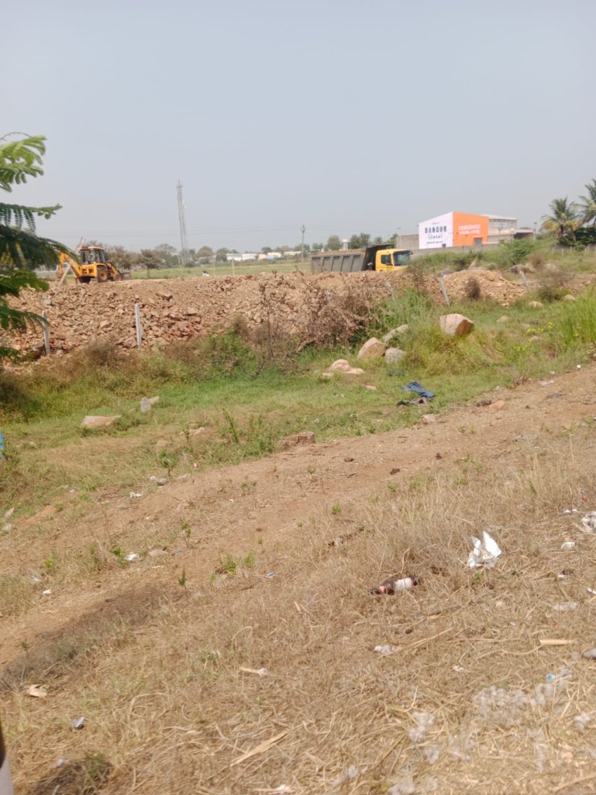 అధికారుల అనుమతి లేకుండా యదేచ్ఛగా మట్టి తరలింపు