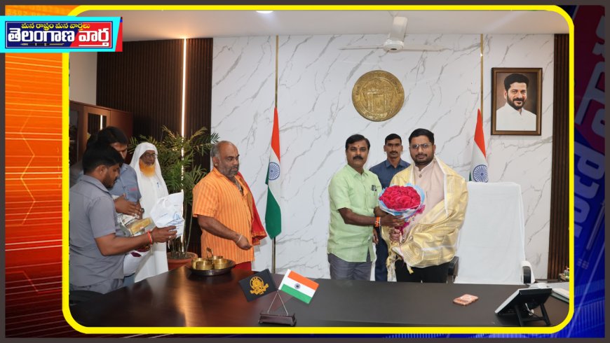 జోగులాంబ గద్వాల జిల్లా కలెక్టర్ గా బాధ్యతలు చేపట్టిన రిజ్వాన్ భాష షేక్/