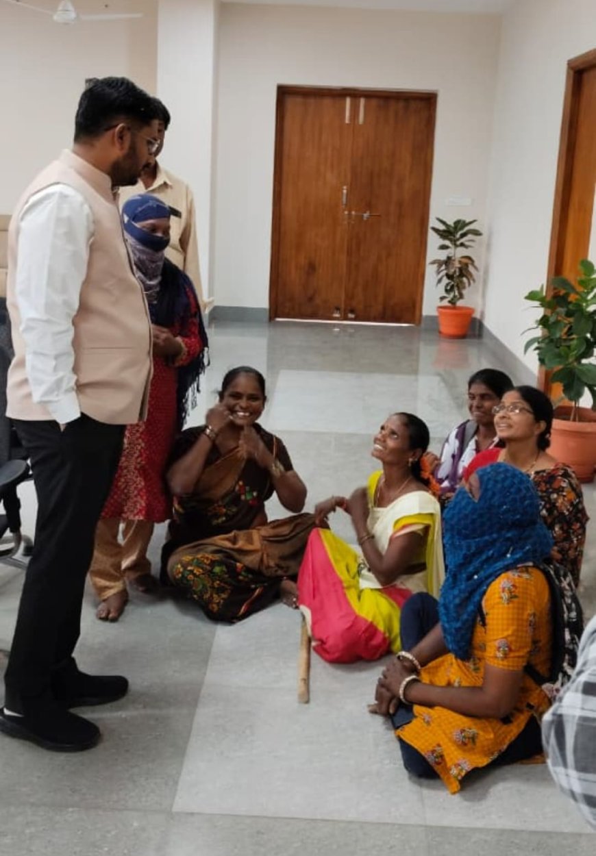 నూతన కలెక్టర్ ని కలిసిన దివ్యాంగులు