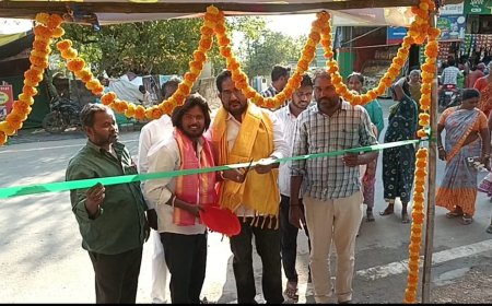 సూర్యాపేటలో చలివేంద్రం – ఉచిత కూరగాయల పంపిణీ