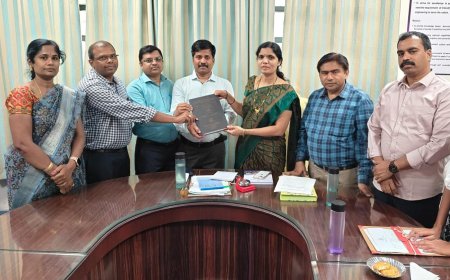 డాక్టరేట్ పట్టా పొందిన పేదింటి ఆణిముత్యం Dr కమలాకర్