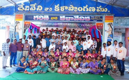 చిన్ననాటి మధుర జ్ఞాపకారాన్ని గుర్తు చేసుకున్న పూర్వ విద్యార్థులు