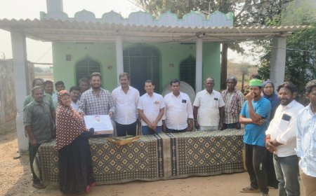 అడిగిన వెంటనే స్పందించి మసీద్ కు కాంపౌండ్ వాల్ శాన్షన్ చేసిన మంత్రి సీతక్క కి ధన్యవాదములు తెలిపిన గ్రామ ప్రజలు