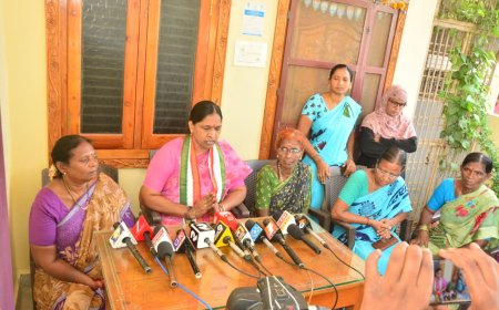 30వ డివిజన్ కాంగ్రెస్ కార్యకర్త చట్టు మంగ ఆవేదన 