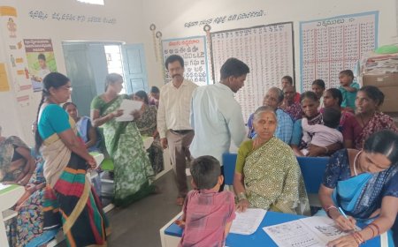 ఉల్లాస్- అమ్మకు అక్షర మాల కార్యక్రమం నిర్వహించిన ఏపీవో ధనుంజయ రాజు ధనుంజయ రాజు