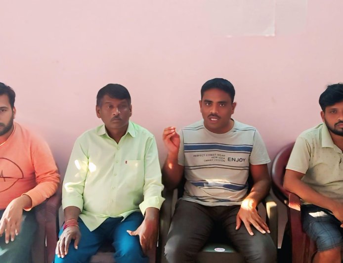 రాష్ట్రంలో ఖాళీ అయినా రెండు రాజ్యసభ స్థానాలను కాంగ్రెస్ పార్టీ వికలాంగులకే కేటాయించాలి