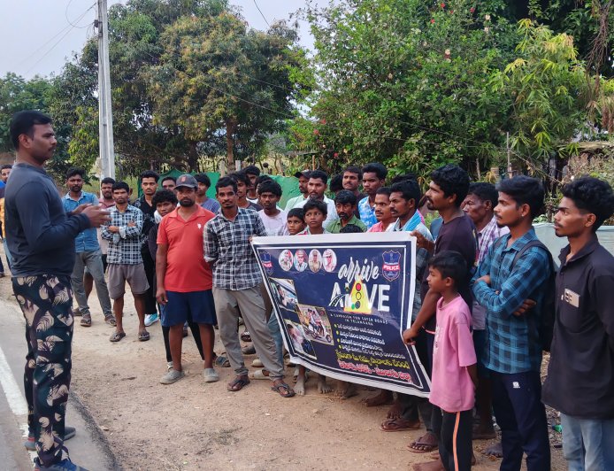 ప్రతి ఒక్కరు హెల్మెట్ ధరించాలి