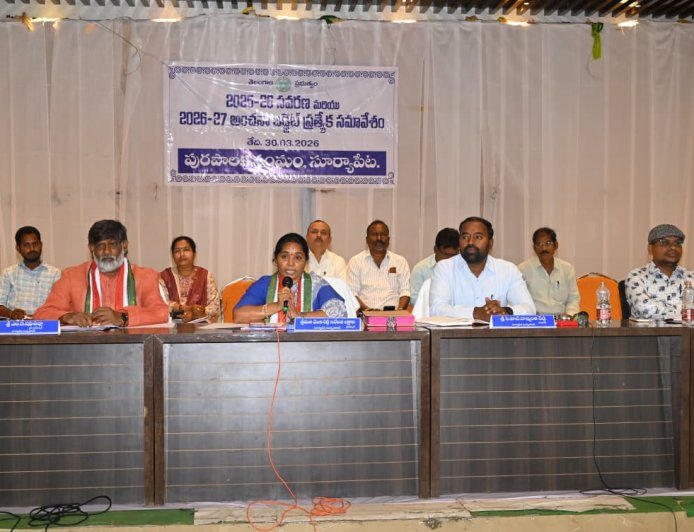 సూర్యాపేట మున్సిపాలిటీ అభివృద్ధికి అందరూ సహకరించాలి 