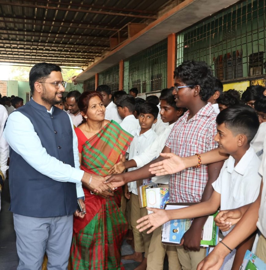 వంద శాతం ఫలితాలతో జిల్లాకు  పేరు తీసుకురావాలి కలెక్టర్