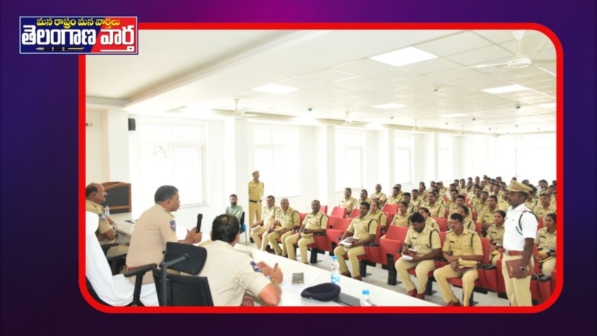 జోగుళాంబ గద్వాల్ ఆర్ముడ్ రిజర్వ్ పోలీసులతో పోలీస్ దర్బార్