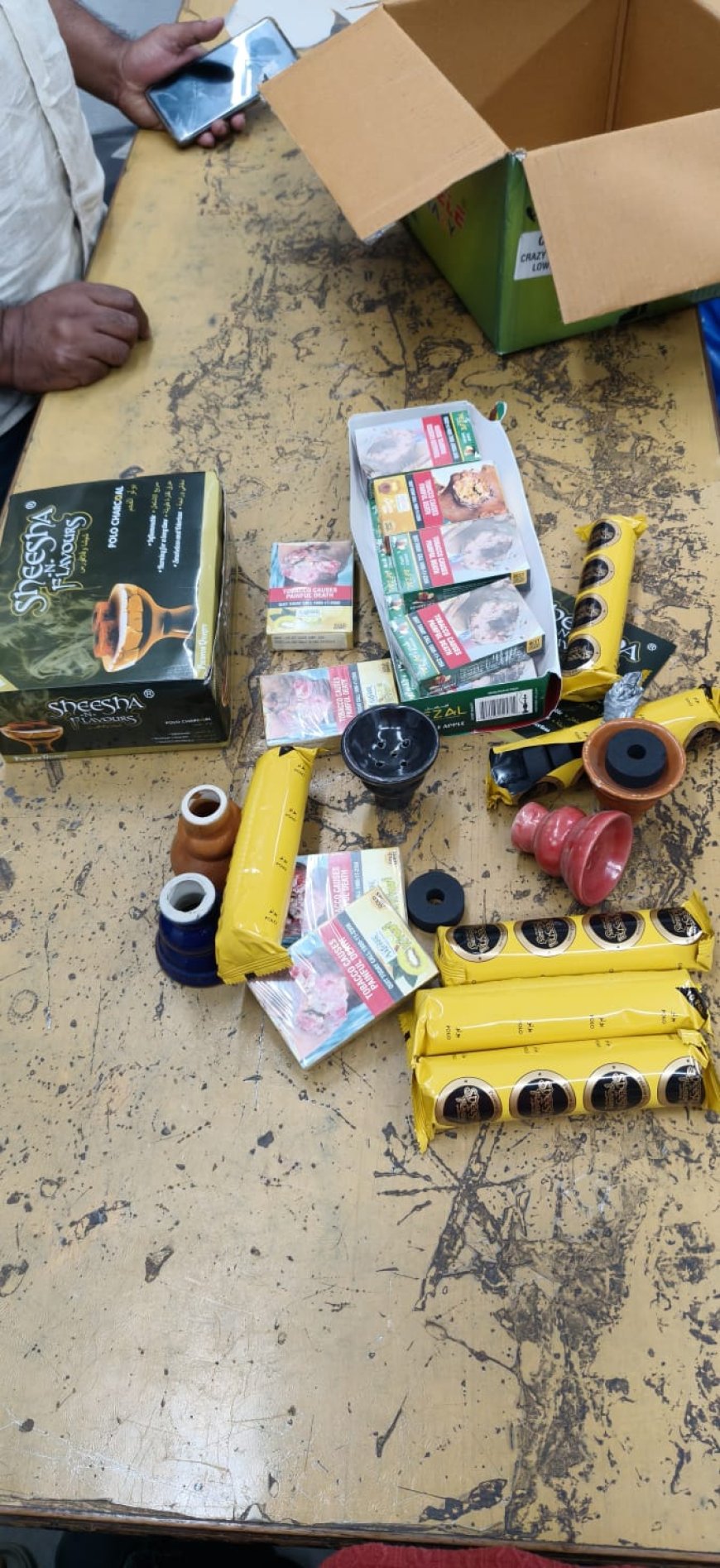 నిషేధిత హుక్కా అమ్మకాలపై సూర్యాపేట పోలీస్ ఉక్కుపాదం