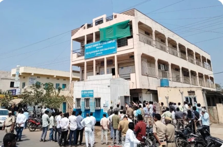 ములుగు జిల్లా కోర్టుకు బాంబు బెదిరింపు