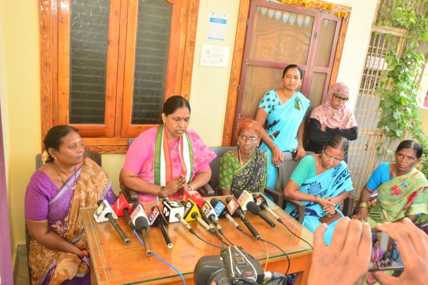 30వ డివిజన్ కాంగ్రెస్ కార్యకర్త చట్టు మంగ ఆవేదన 