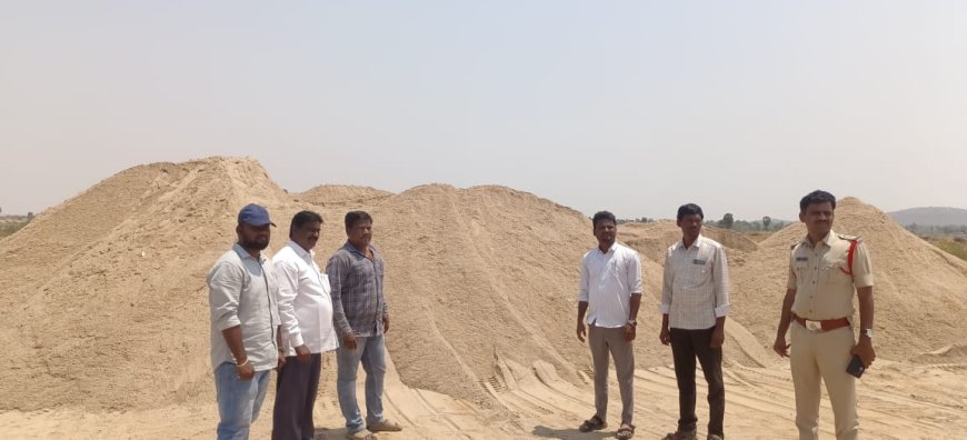 ఇసుక డంపు ఎవరిదో..