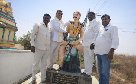 సర్దార్ సర్వాయి పాపన్న గౌడ్ చరిత్రను ప్రభుత్వాలు పాఠ్య పుస్తకాల్లో ముద్రించాలి