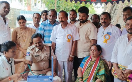 స్వర్ణ భారతి చారిటబుల్ ట్రస్ట్ కోదాడ ఆధ్వర్యంలో""బాలాజీ నగర్ లో మెగా హెల్త్ క్యాంప్