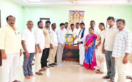 దివ్య క్షేత్రంభద్రాచలం, అంబేద్కర్ సెంటర్లో ఘనంగా జరిగిన రాజ్యాంగ నిర్మాత అంబేద్కర్ జయంతి వేడుకలు